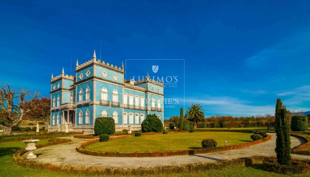 Santo Emiliao Palace and Vineyard with Ave River Frontage