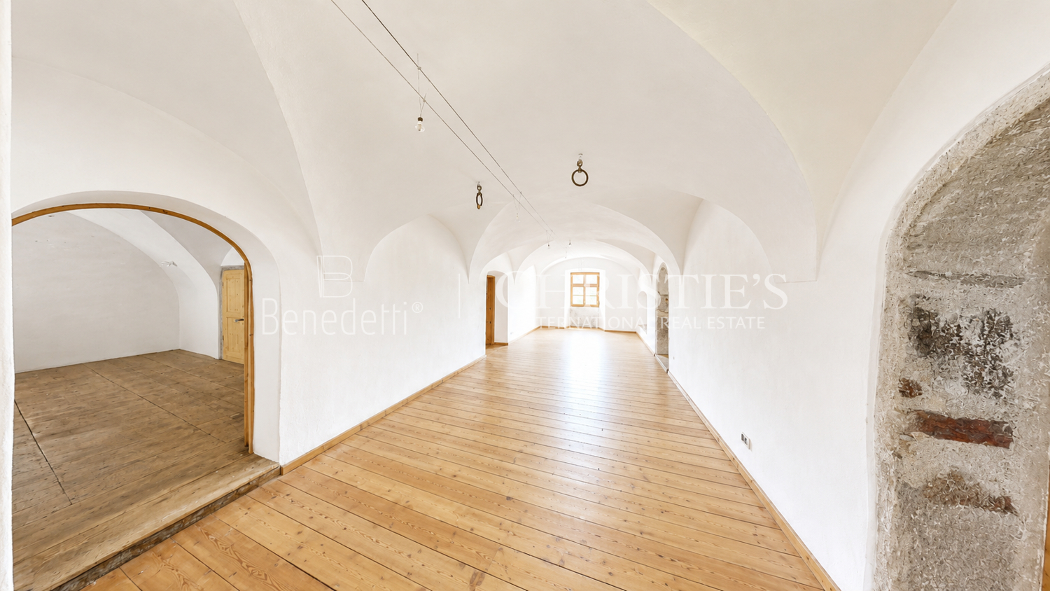 Tschenglsburg – Historic Castle Estate With Exceptional Development Potential