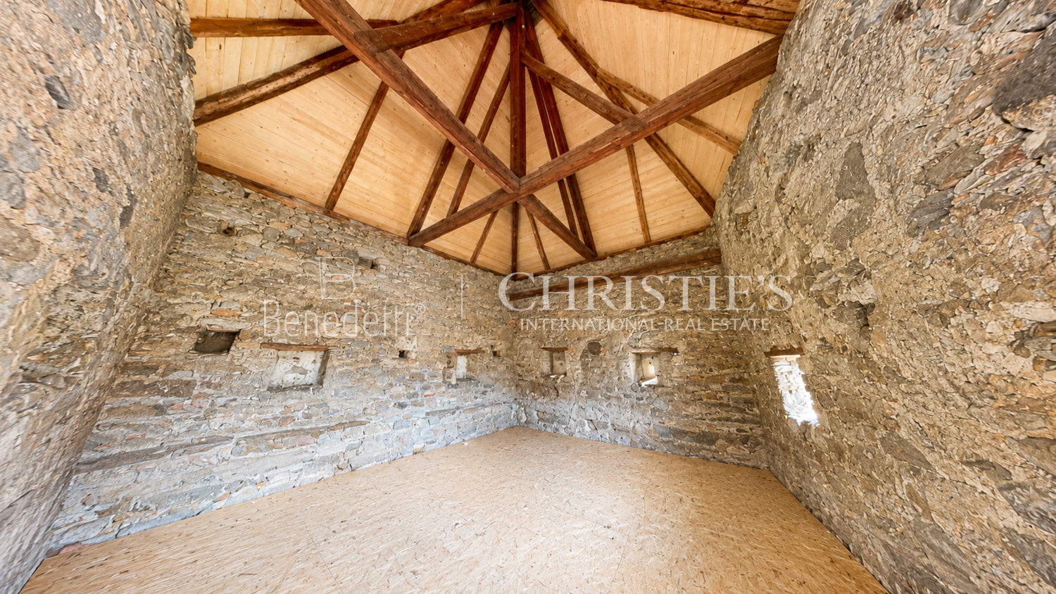 Tschenglsburg – Historic Castle Estate With Exceptional Development Potential