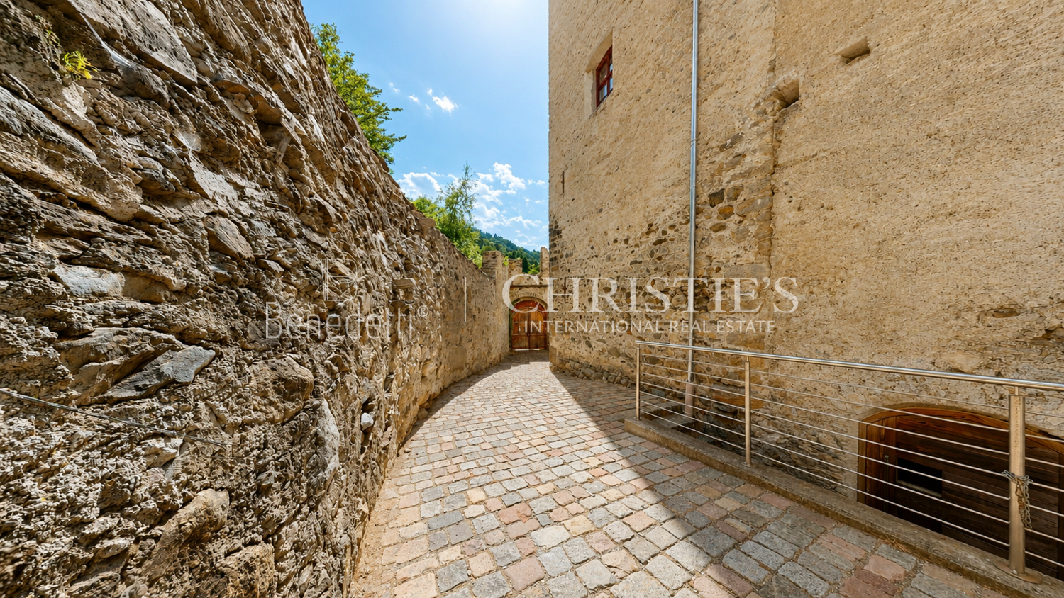 Tschenglsburg – Historic Castle Estate With Exceptional Development Potential