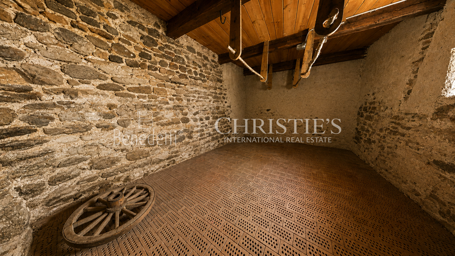 Tschenglsburg – Historic Castle Estate With Exceptional Development Potential
