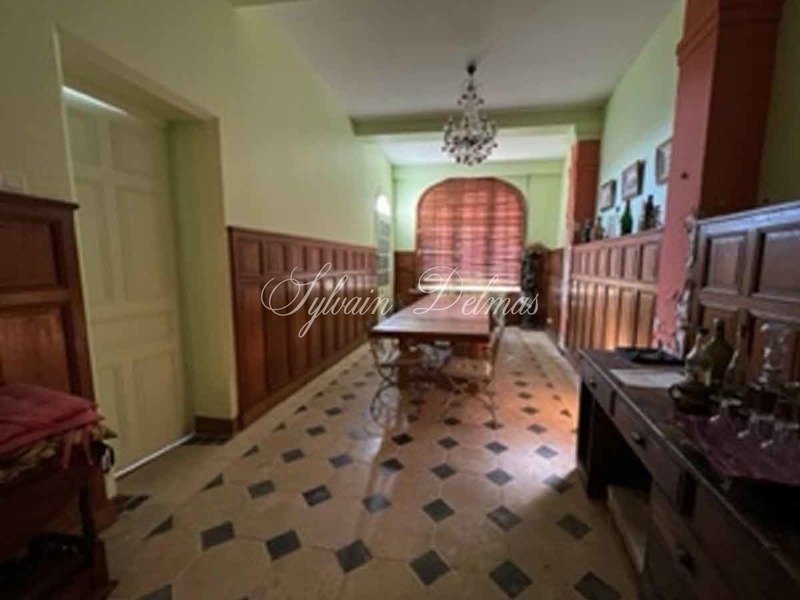 16 Room Property For Sale Near Amboise (37)