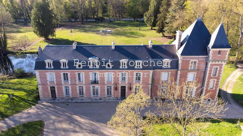 17th Century Castle And Outbuildings Already In Use 45 Minutes From Paris Vexin Regional Natural