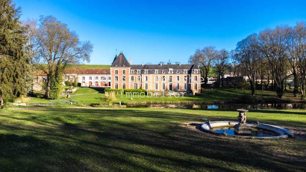 17th Century Castle And Outbuildings Already In Use 45 Minutes From Paris Vexin Regional Natural - 2