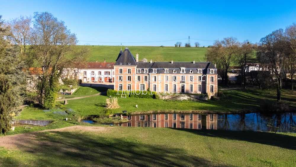 17th Century Castle And Outbuildings Already In Use 45 Minutes From Paris Vexin Regional Natural