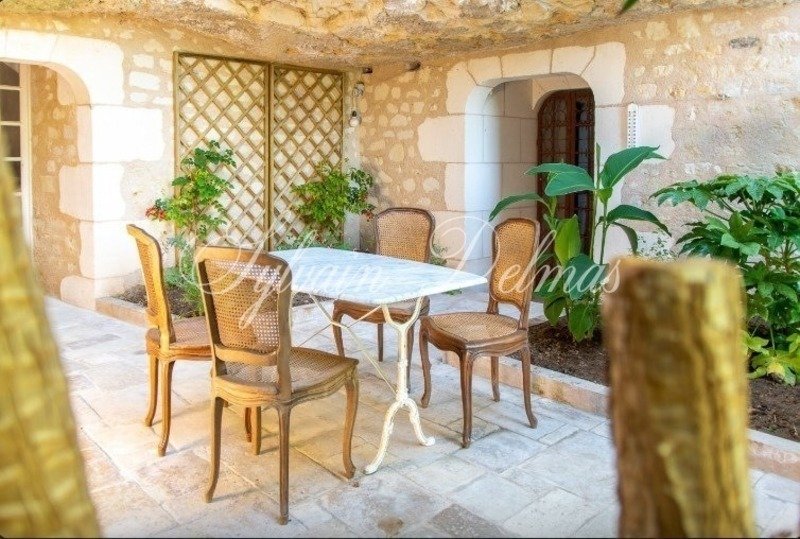 18 Room Property For Sale Near Tours (37)