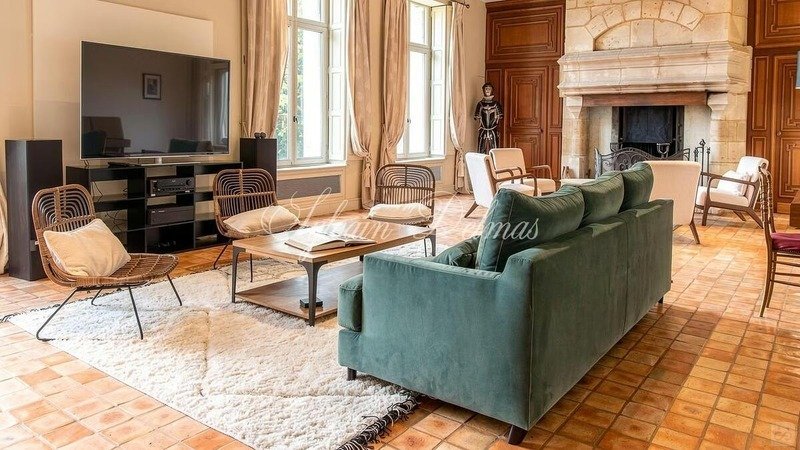 18 Room Property For Sale Near Tours (37)
