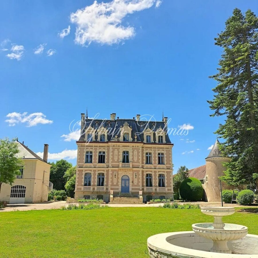 50 Room Property For Sale Near Tours (37)