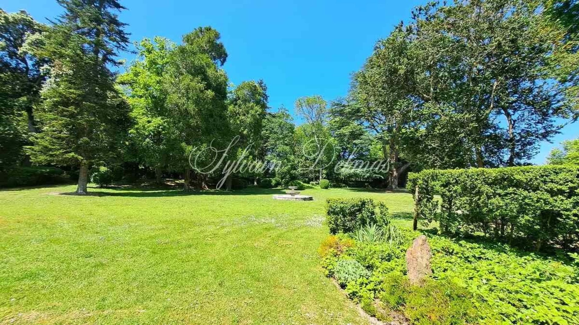 50 Room Property For Sale Near Tours (37)