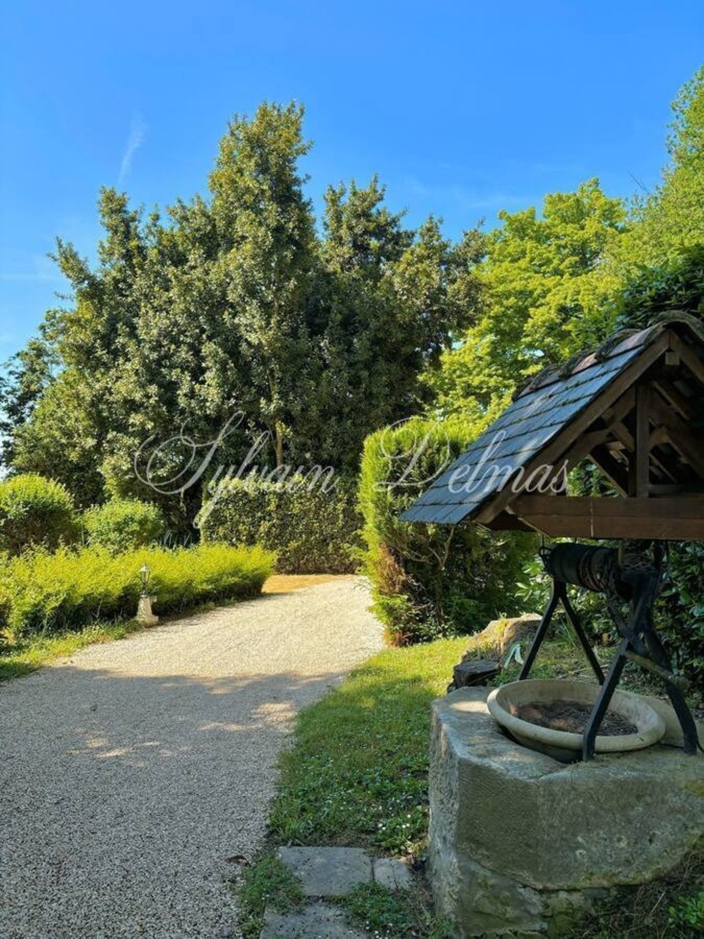 50 Room Property For Sale Near Tours (37)