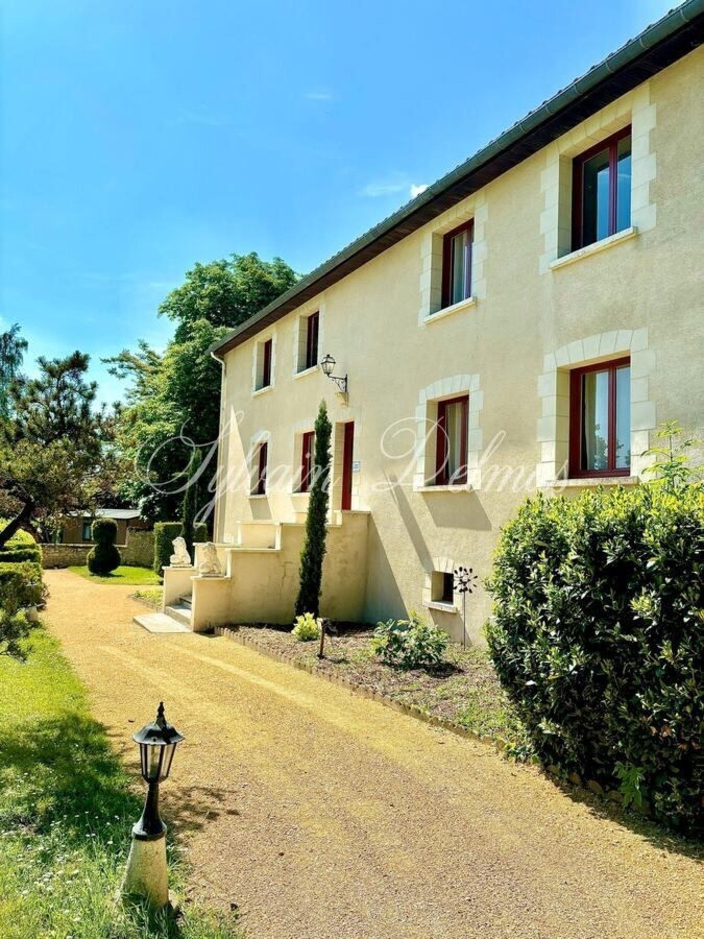 50 Room Property For Sale Near Tours (37)