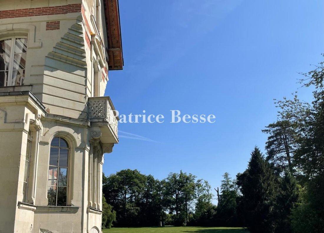 A 19th Century Chateau And Its Outbuildings, On 10 Hectare Grounds In The Natural And - 5