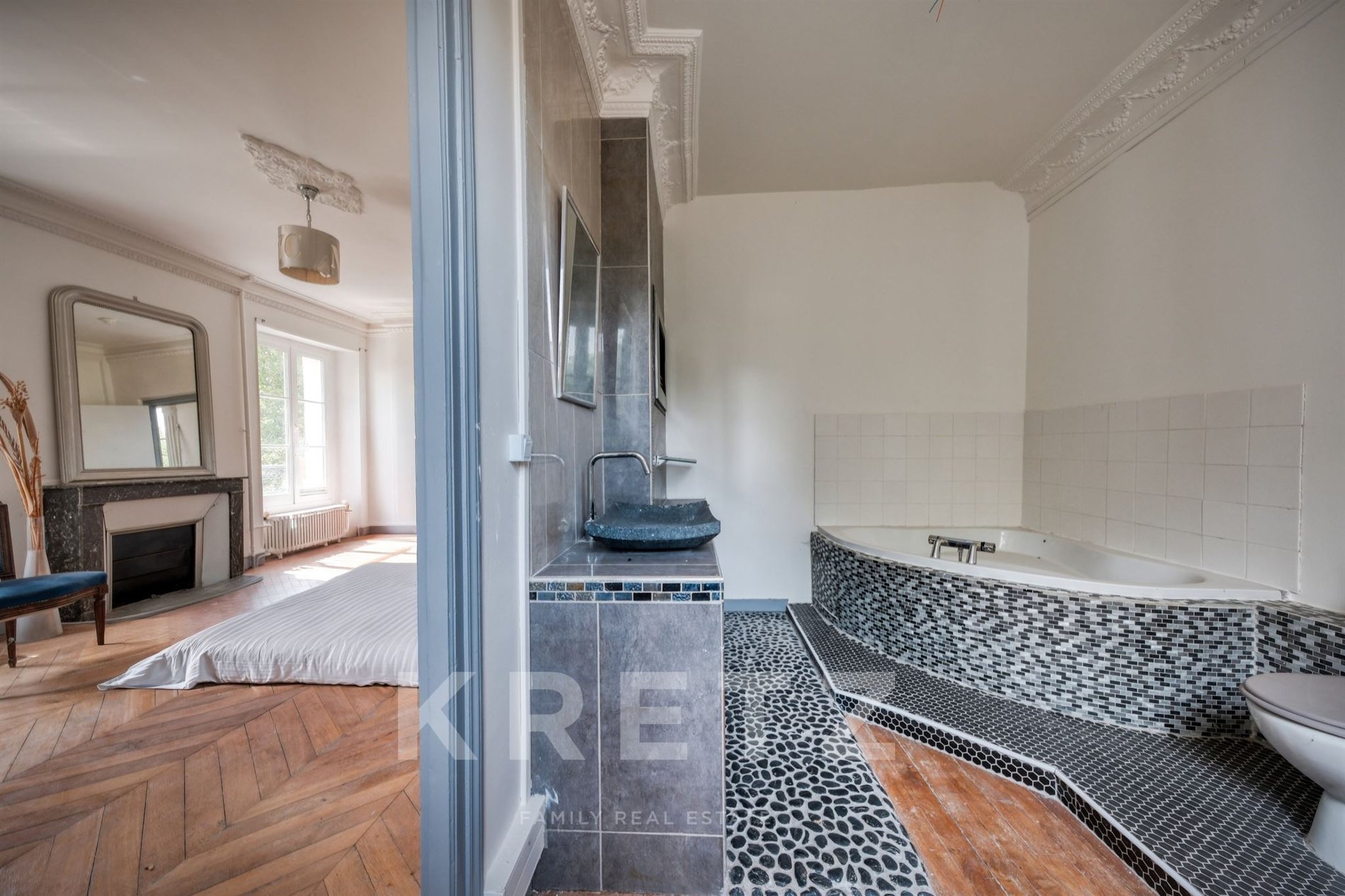 A 19th Century Château Near Paris With A Private Chapel And 5.8 Hectares Of Park Land