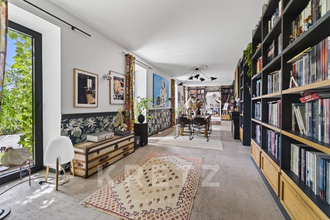 A Château Reinvented In A Contemporary Loft Style