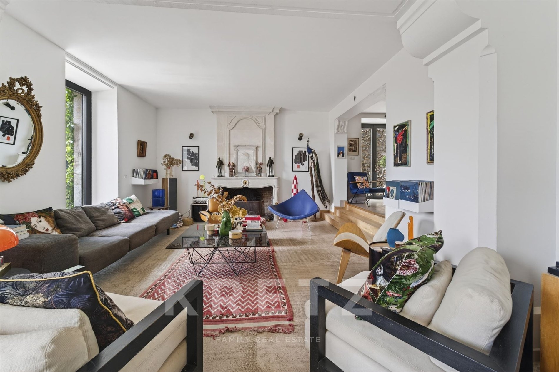A Château Reinvented In A Contemporary Loft Style