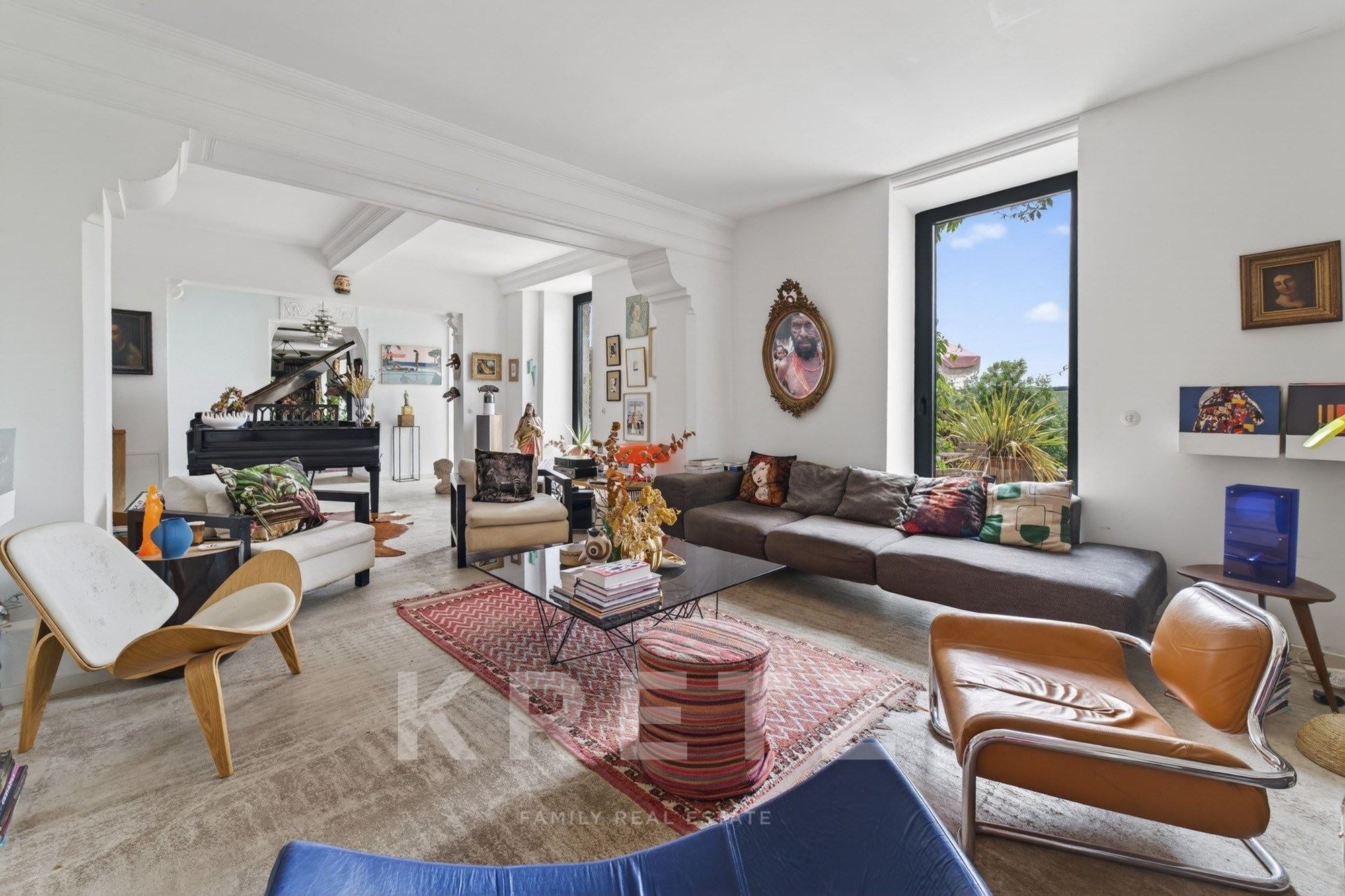 A Château Reinvented In A Contemporary Loft Style