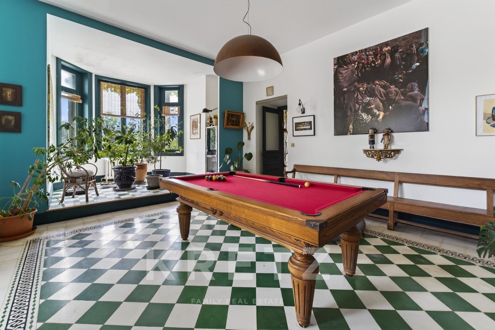 A Château Reinvented In A Contemporary Loft Style