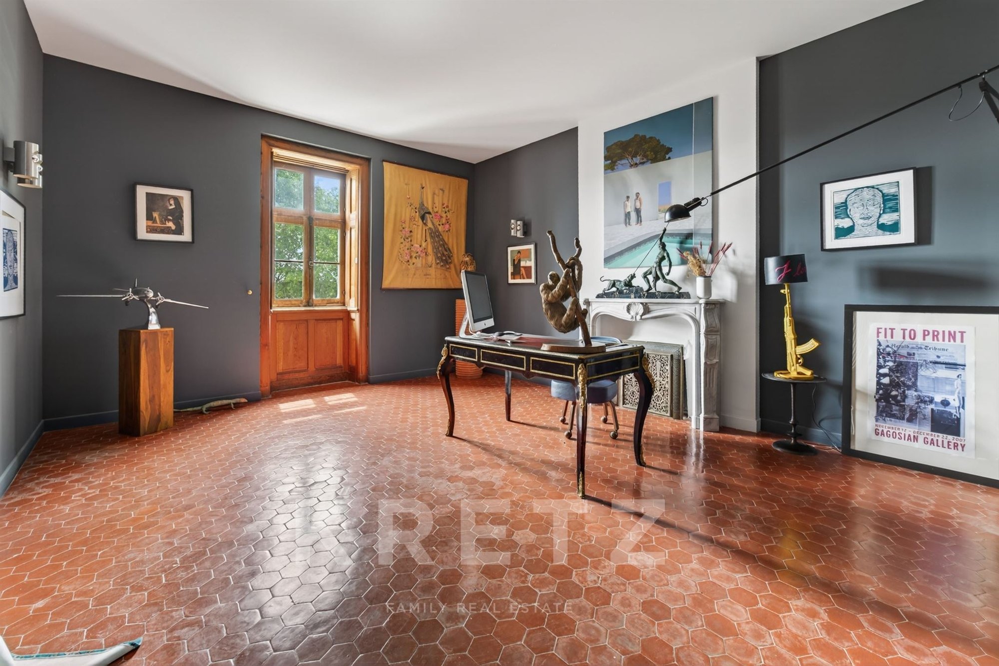 A Château Reinvented In A Contemporary Loft Style