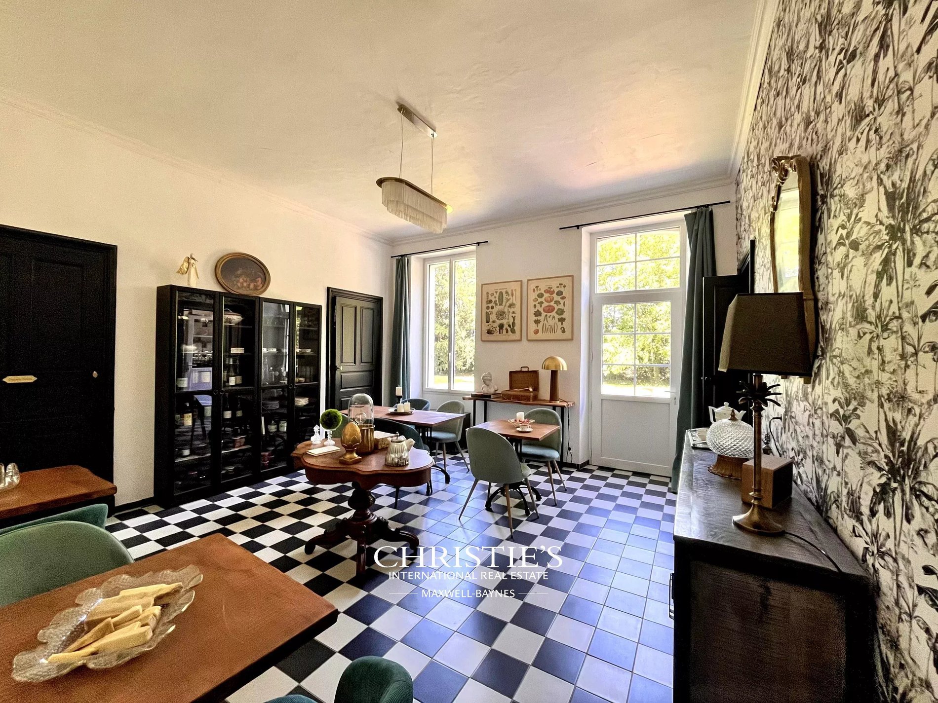 A Historic House With Elegantly Restored Interiors, In The Heart Of Gascony