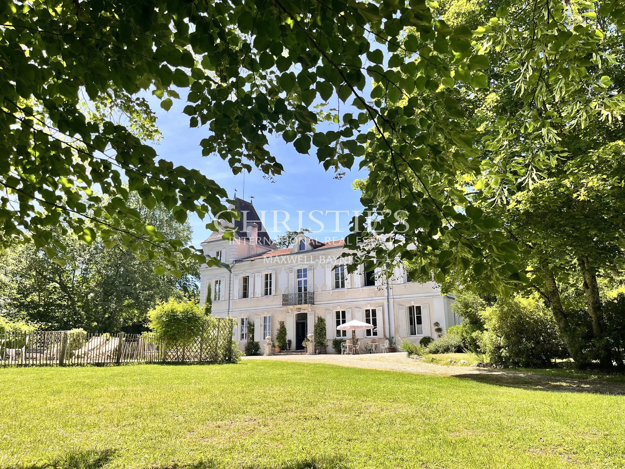 A Historic House With Elegantly Restored Interiors, In The Heart Of Gascony