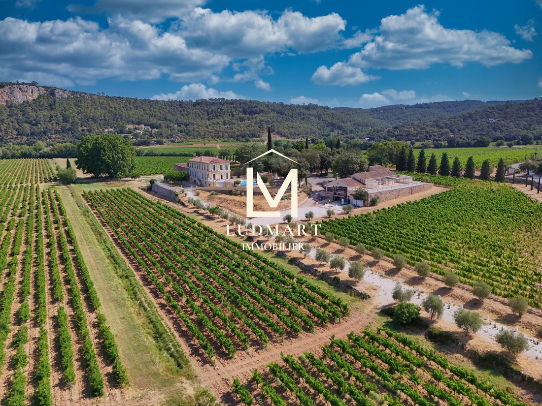 A Timeless Provençal Estate Combining Heritage, Vineyards And Exceptional Potential