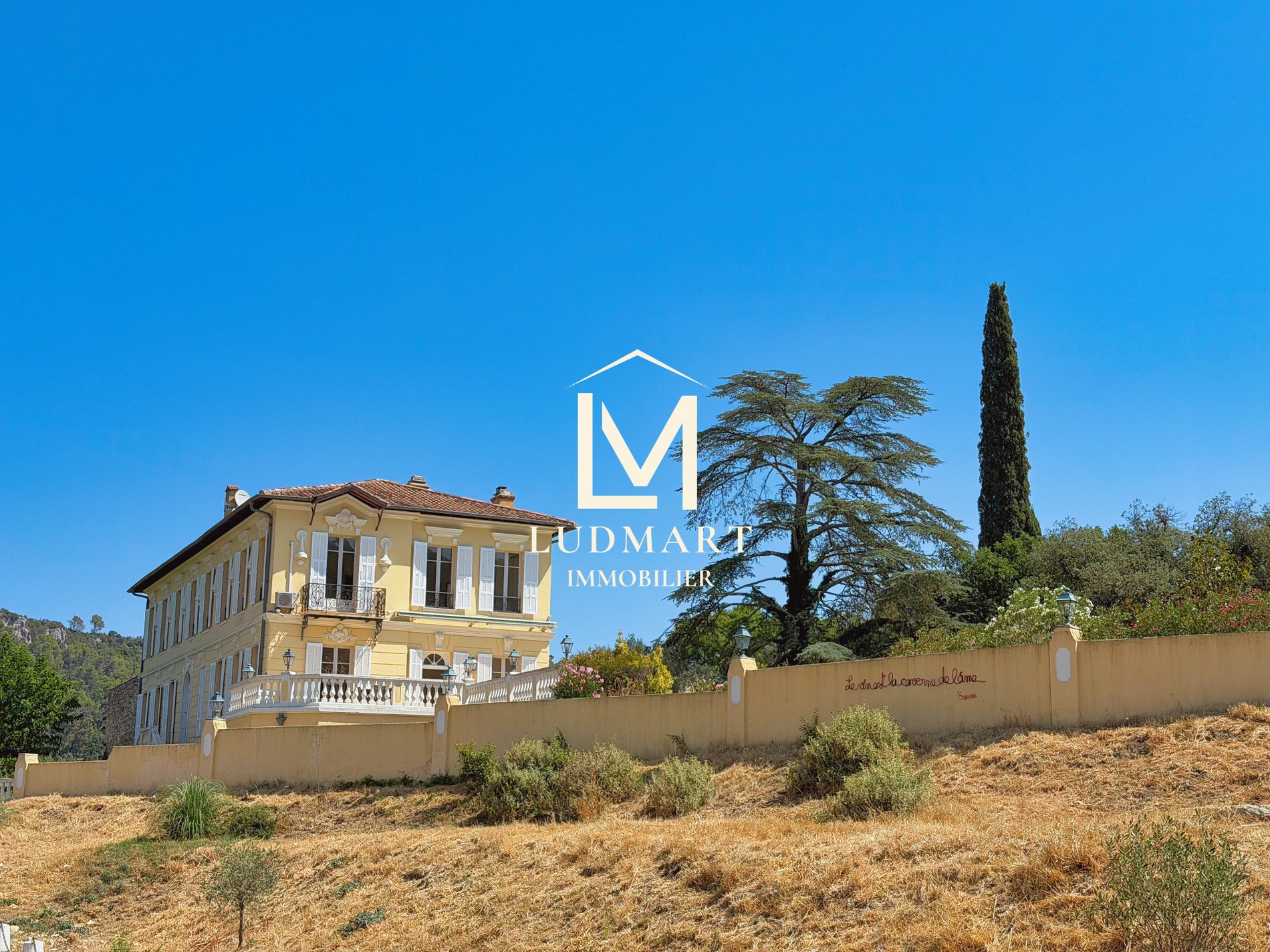 A Timeless Provençal Estate Combining Heritage, Vineyards And Exceptional Potential