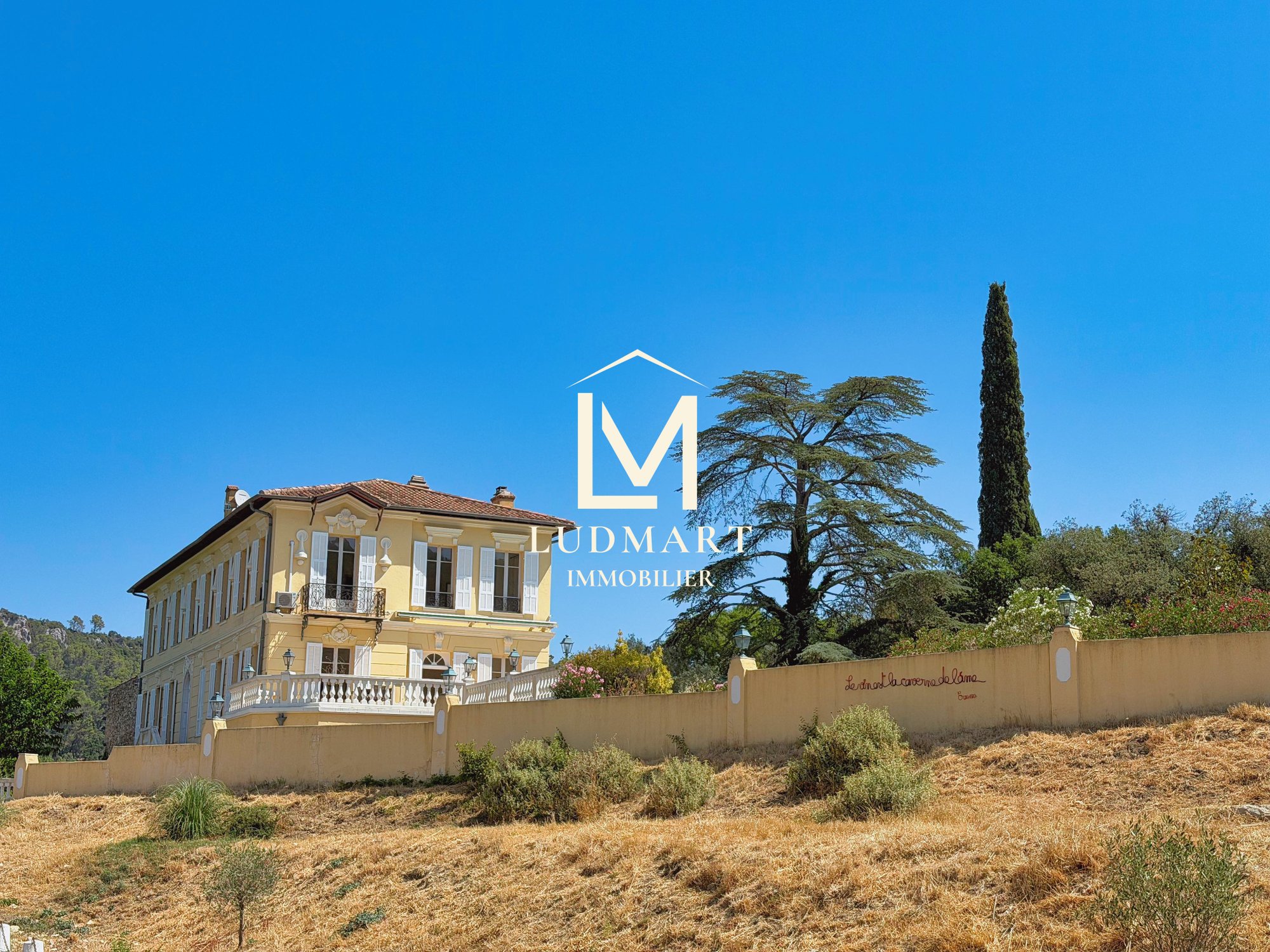 A Timeless Provençal Estate Combining Heritage, Vineyards And Exceptional Potential