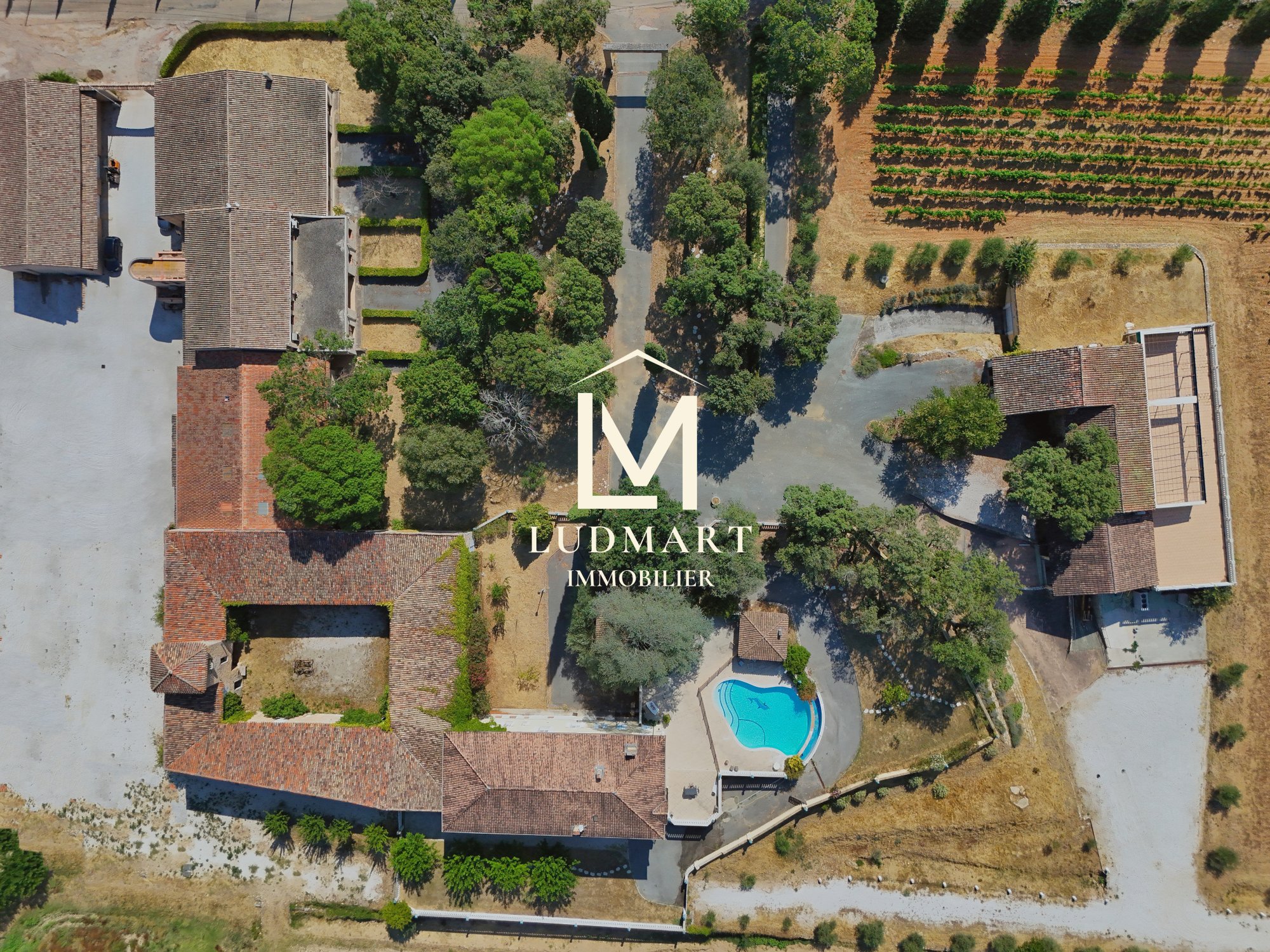 A Timeless Provençal Estate Combining Heritage, Vineyards And Exceptional Potential