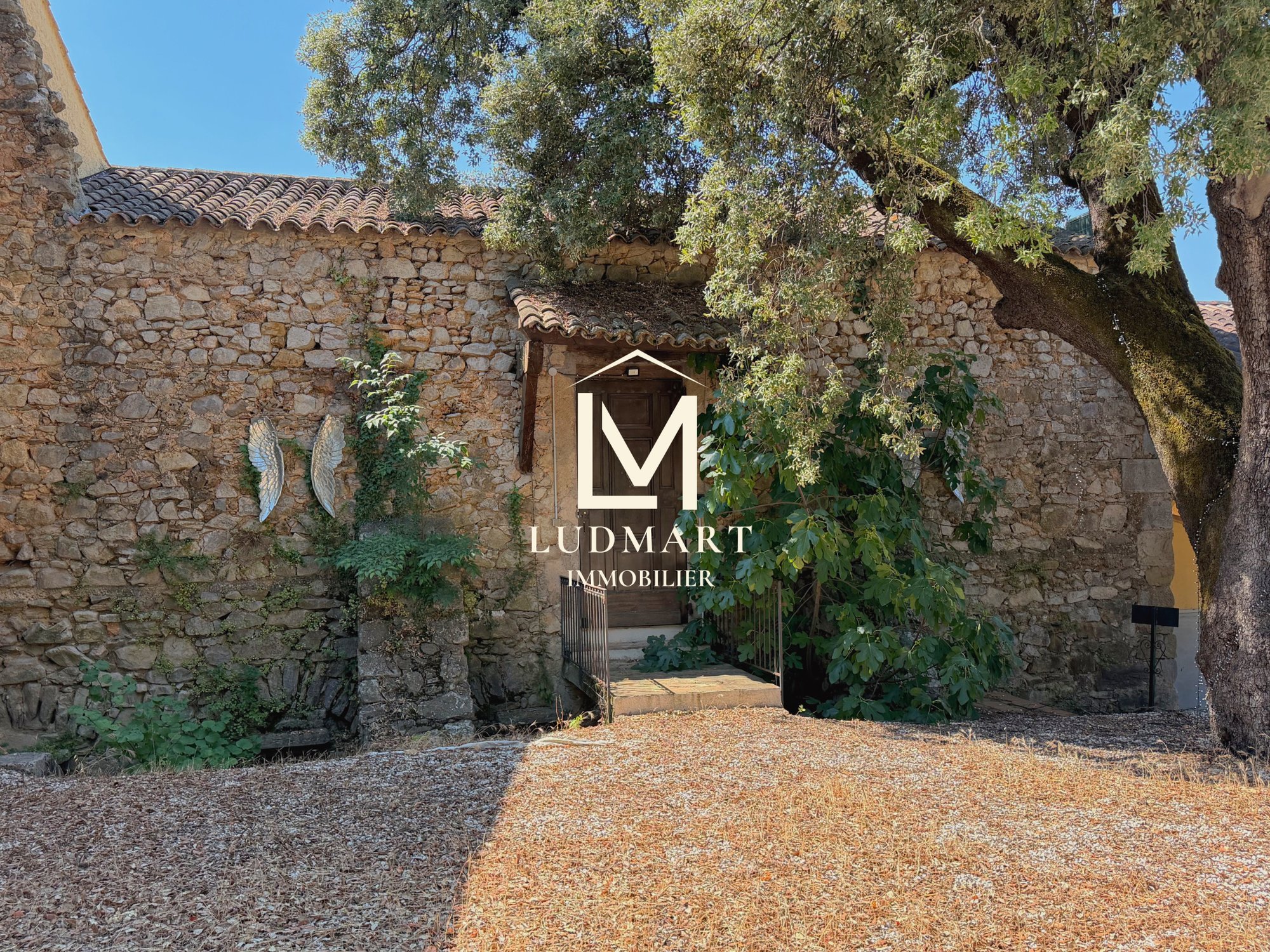 A Timeless Provençal Estate Combining Heritage, Vineyards And Exceptional Potential