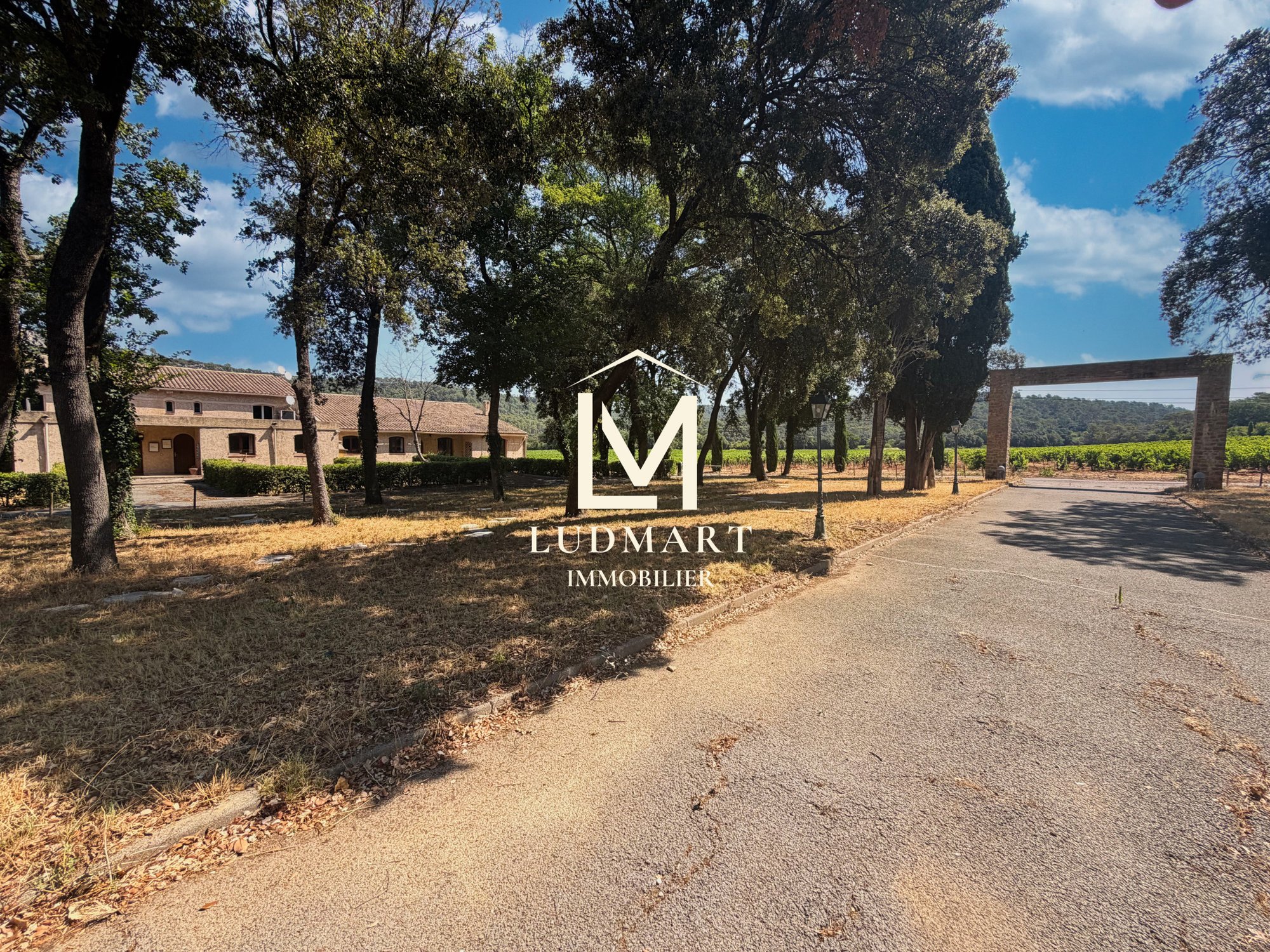A Timeless Provençal Estate Combining Heritage, Vineyards And Exceptional Potential