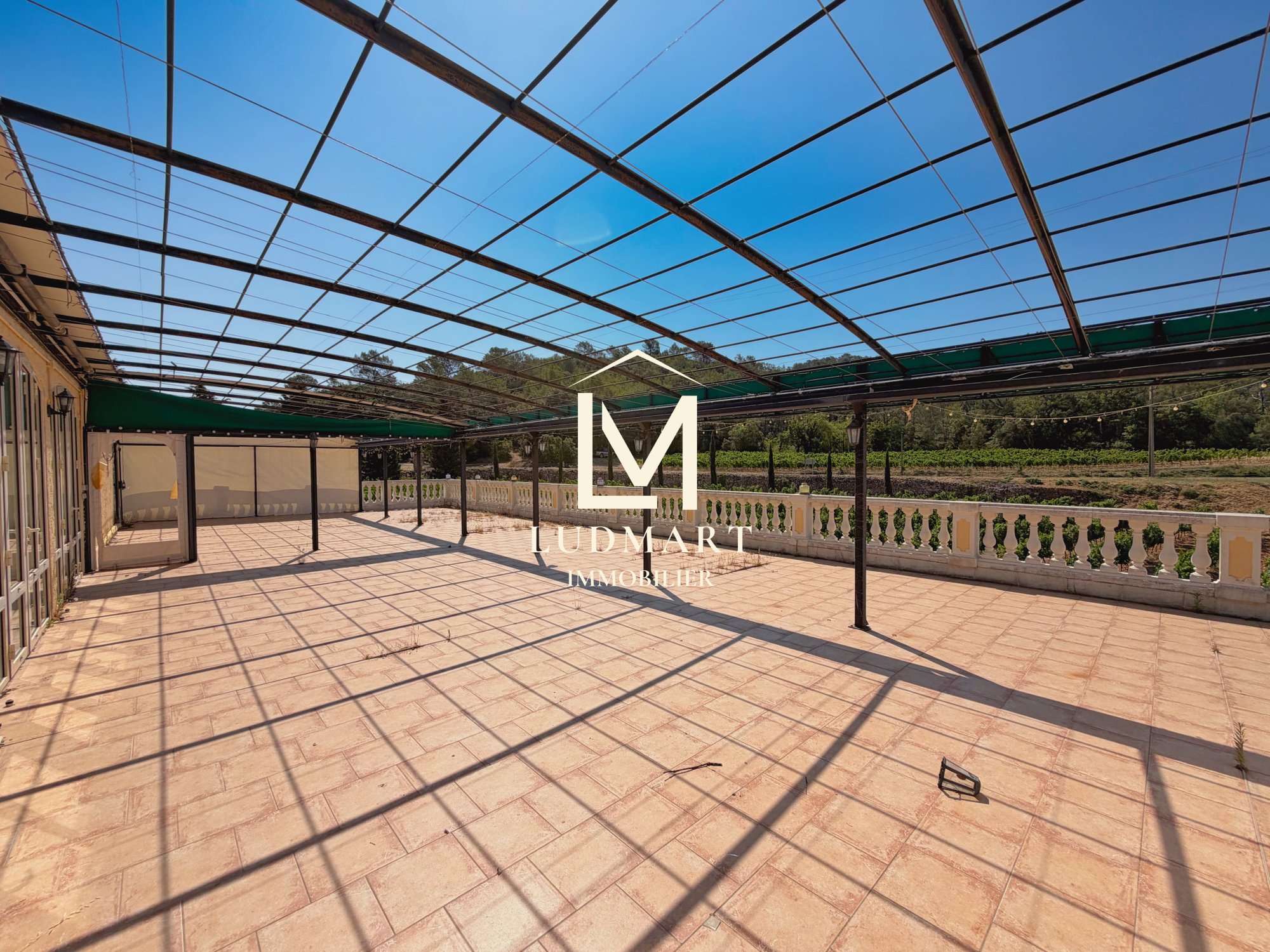 A Timeless Provençal Estate Combining Heritage, Vineyards And Exceptional Potential