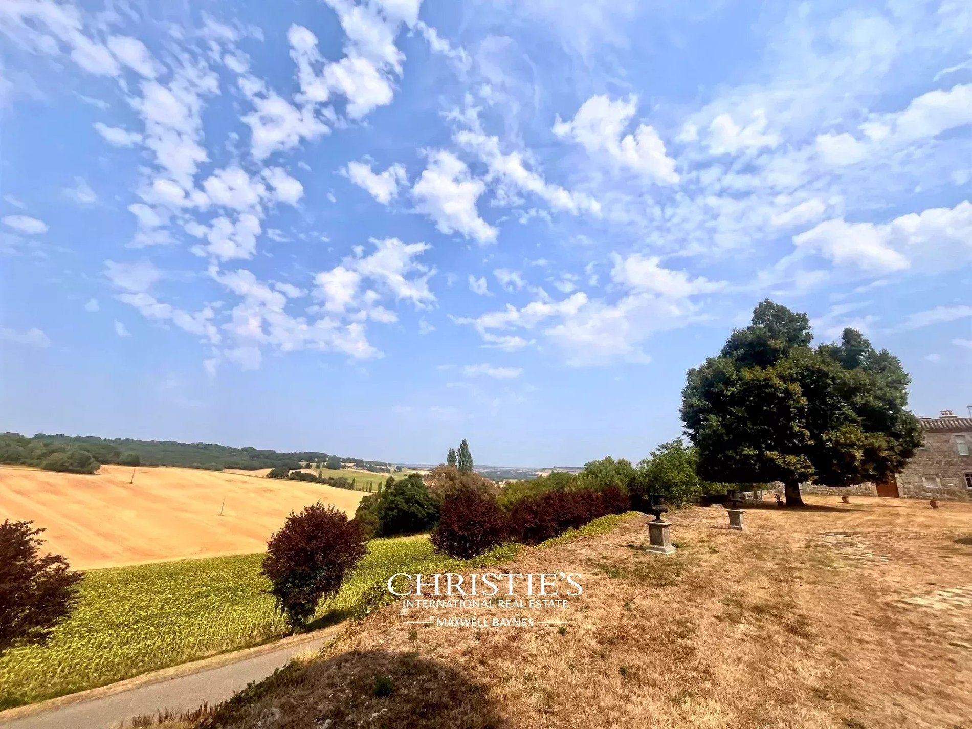 An Elegant 13th Century Château With Impressive Proportions And Its Guest House, Offering Panoramic