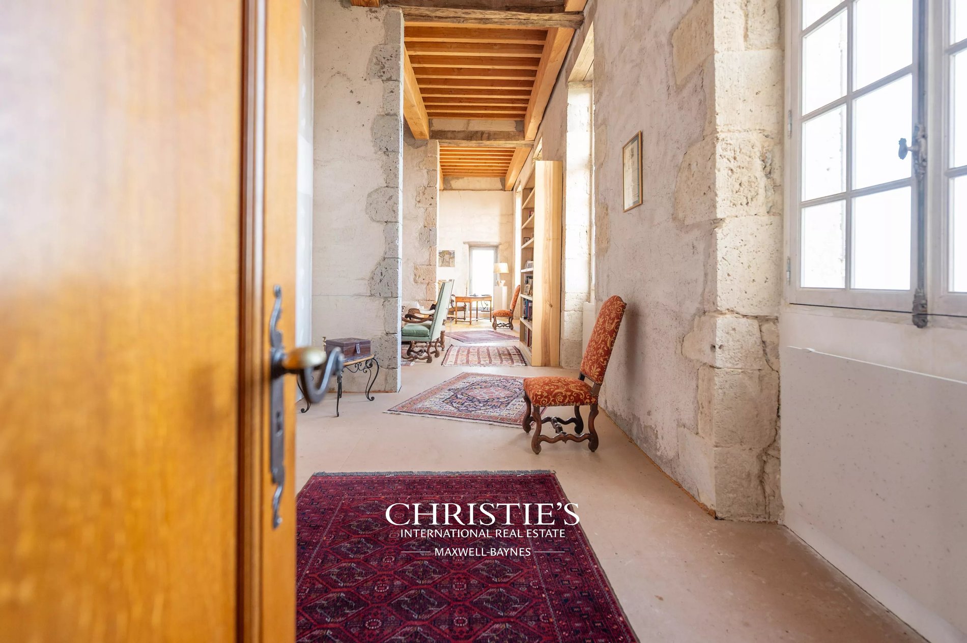An Elegant 13th Century Château With Impressive Proportions And Its Guest House, Offering Panoramic