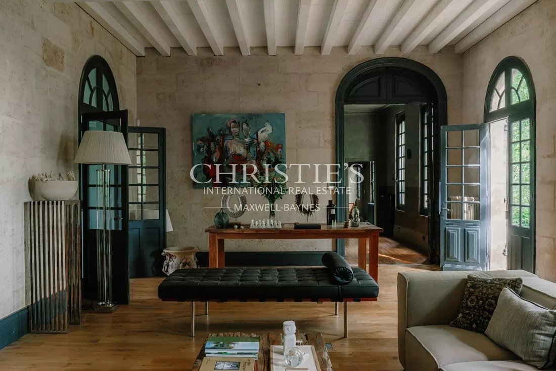 An Elegant XVII Ith Century Chateau Surrounded By Nature With C.12 Ha Of Land