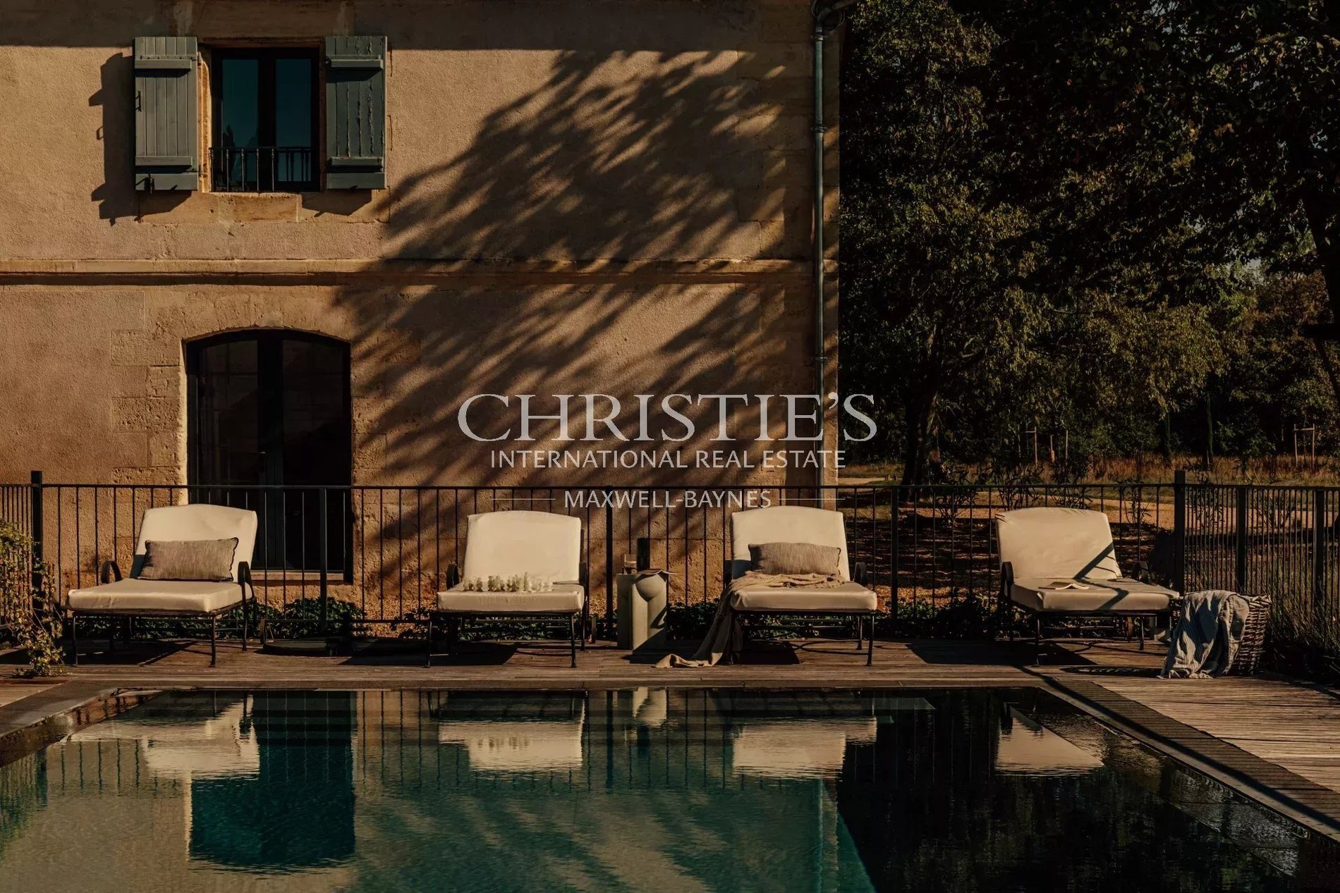 An Elegant XVII Ith Century Chateau Surrounded By Nature With C.12 Ha Of Land