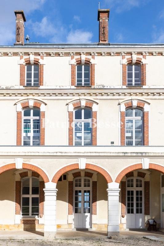 An Impressive 18th Century Chateau, With Outbuildings, In A Landscaped Garden, Near Fontainebleau