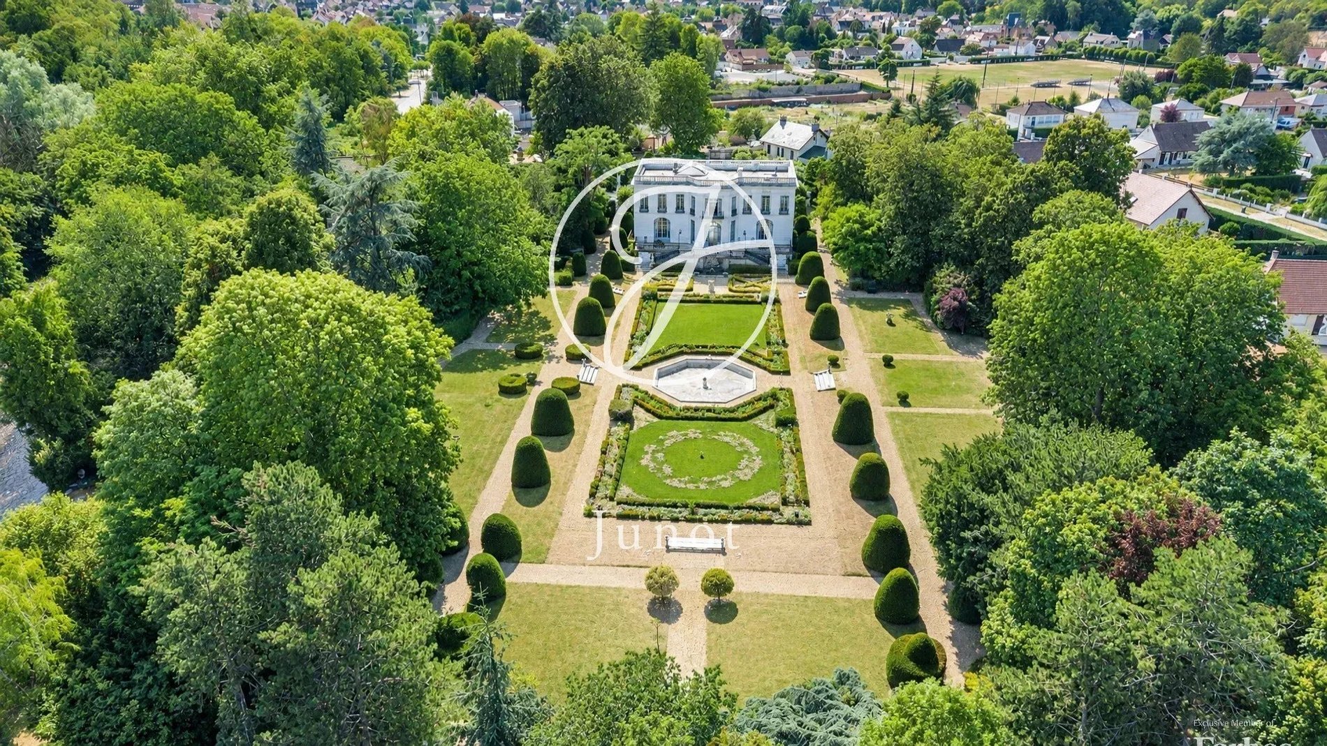 Anet Eure Et Loir 515 Sqm. A Neoclassical Castle With 9 Bedrooms