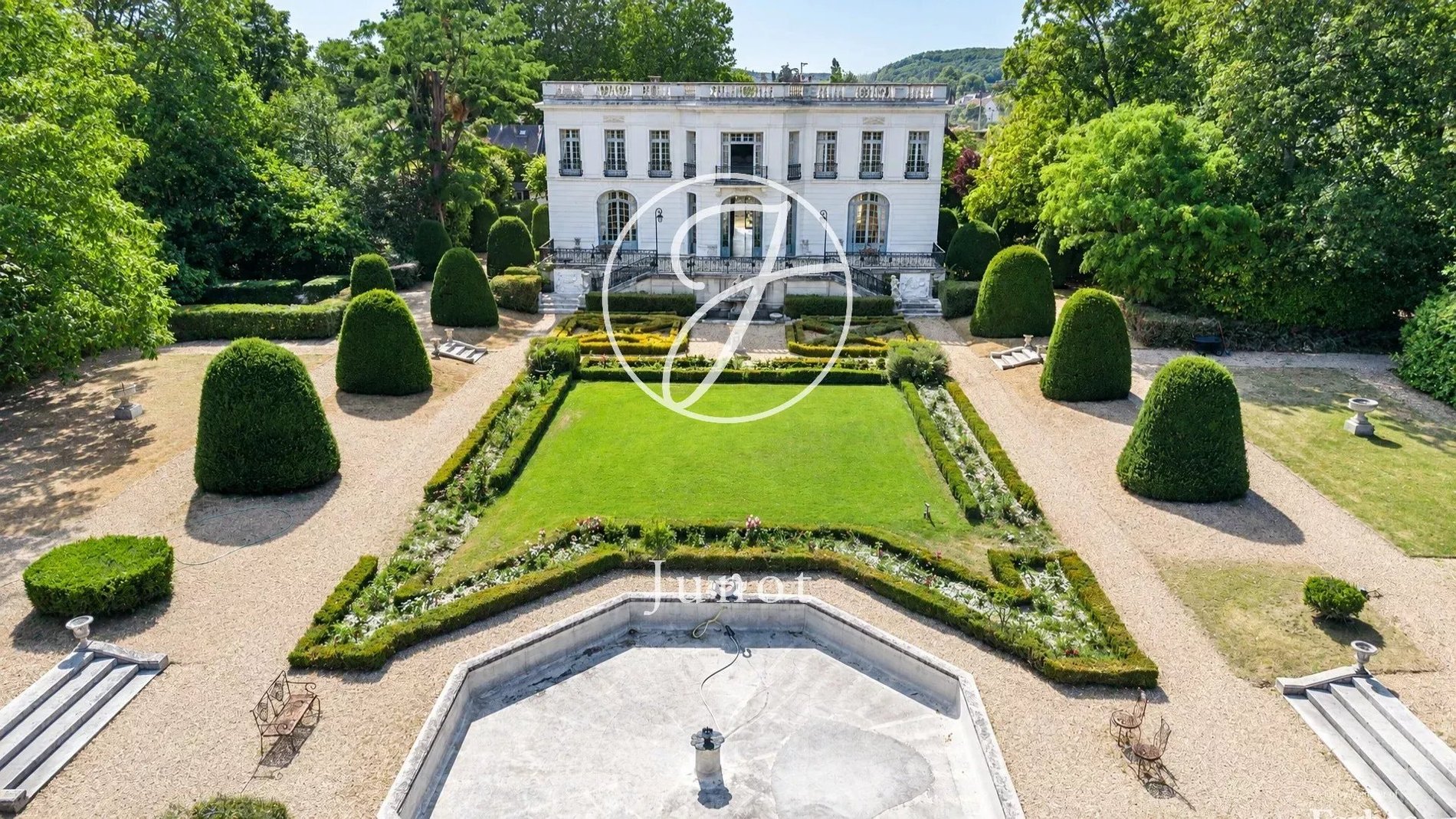 Anet Eure Et Loir 515 Sqm. A Neoclassical Castle With 9 Bedrooms