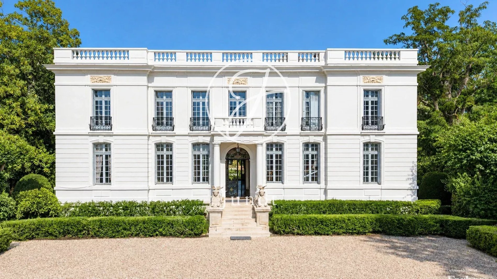 Anet Eure Et Loir 515 Sqm. A Neoclassical Castle With 9 Bedrooms