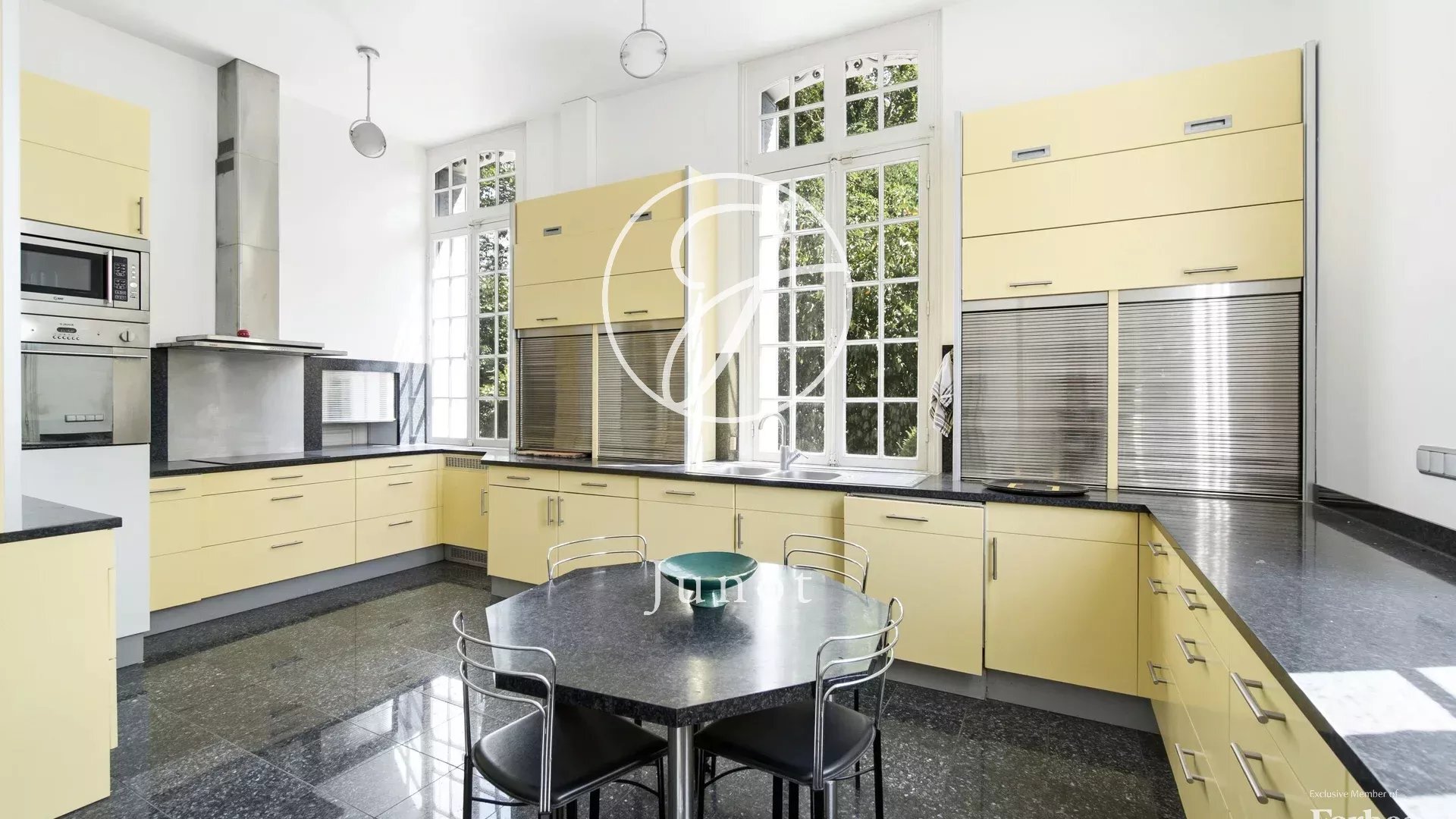 Anet Eure Et Loir 515 Sqm. A Neoclassical Castle With 9 Bedrooms