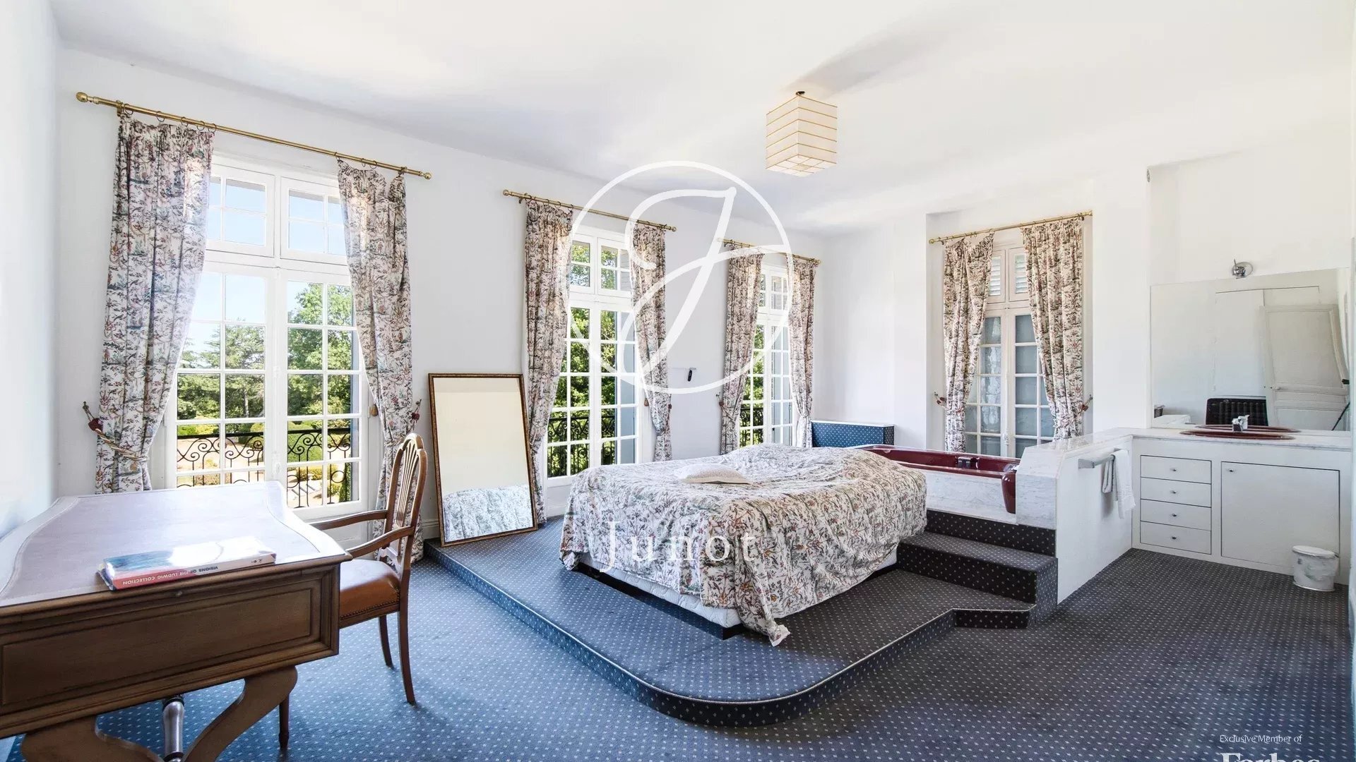 Anet Eure Et Loir 515 Sqm. A Neoclassical Castle With 9 Bedrooms
