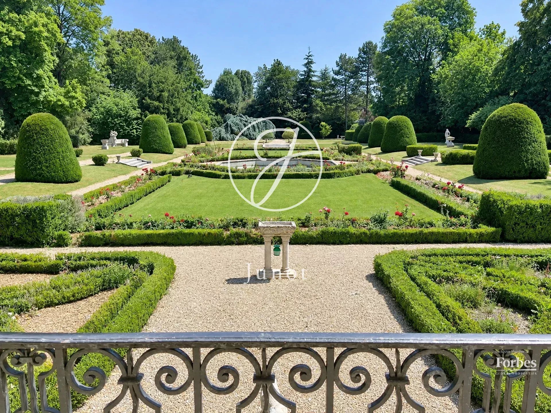 Anet Eure Et Loir 515 Sqm. A Neoclassical Castle With 9 Bedrooms