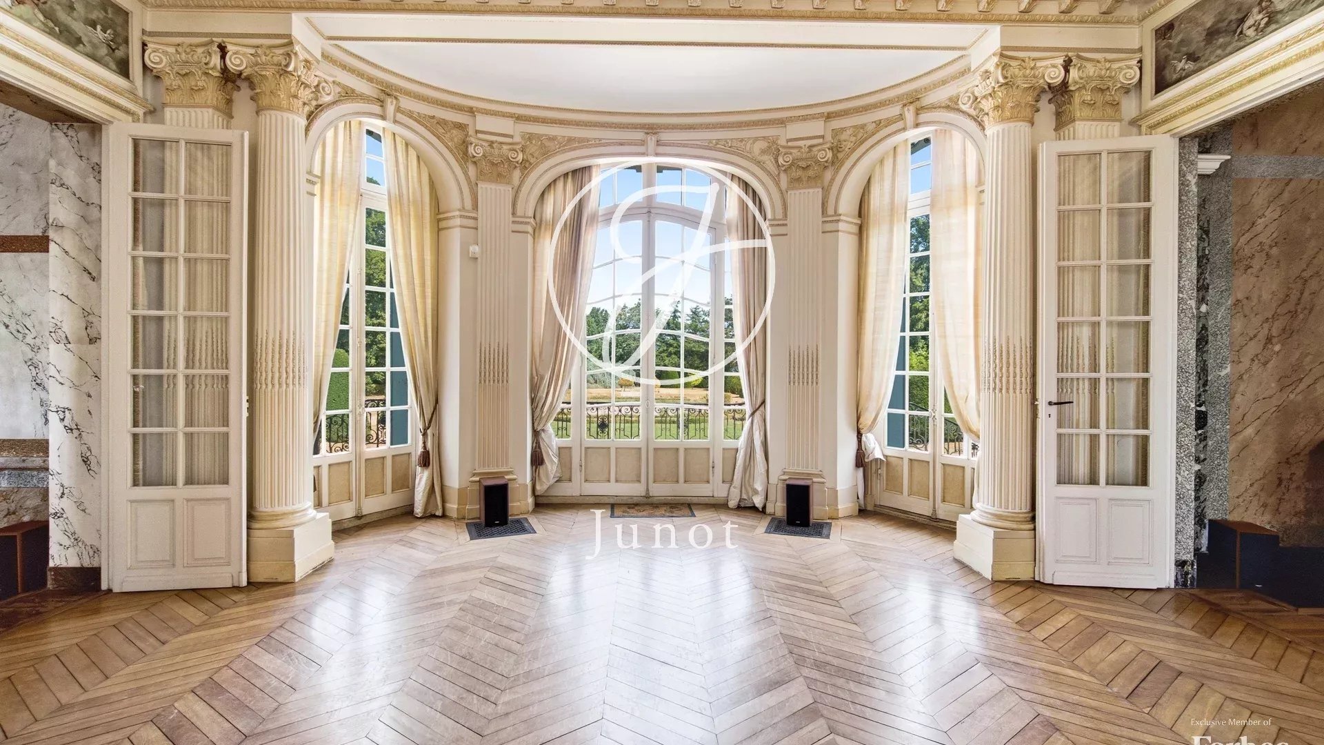 Anet Eure Et Loir 515 Sqm. A Neoclassical Castle With 9 Bedrooms