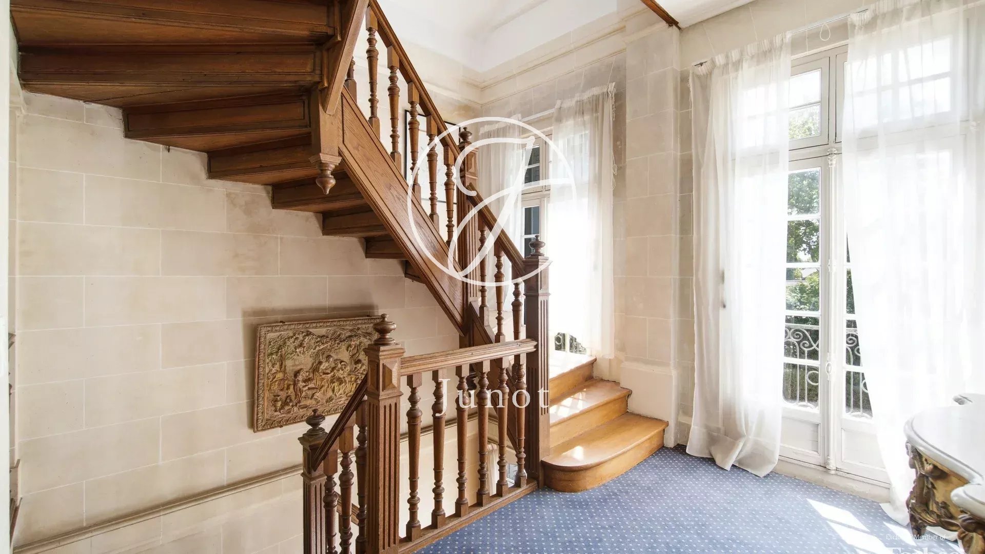 Anet Eure Et Loir 515 Sqm. A Neoclassical Castle With 9 Bedrooms