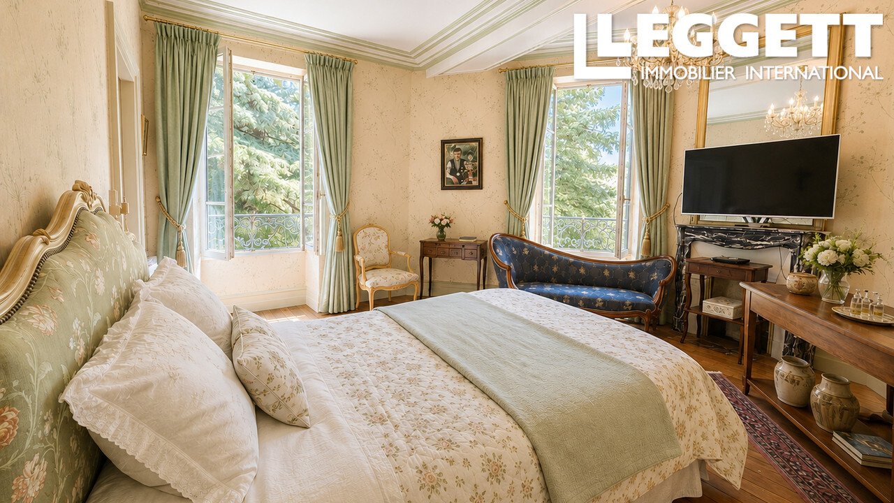 Beautiful Seven Bedroom Château With Private Island 6533m2 And Panoramic Views By The River Creuse.