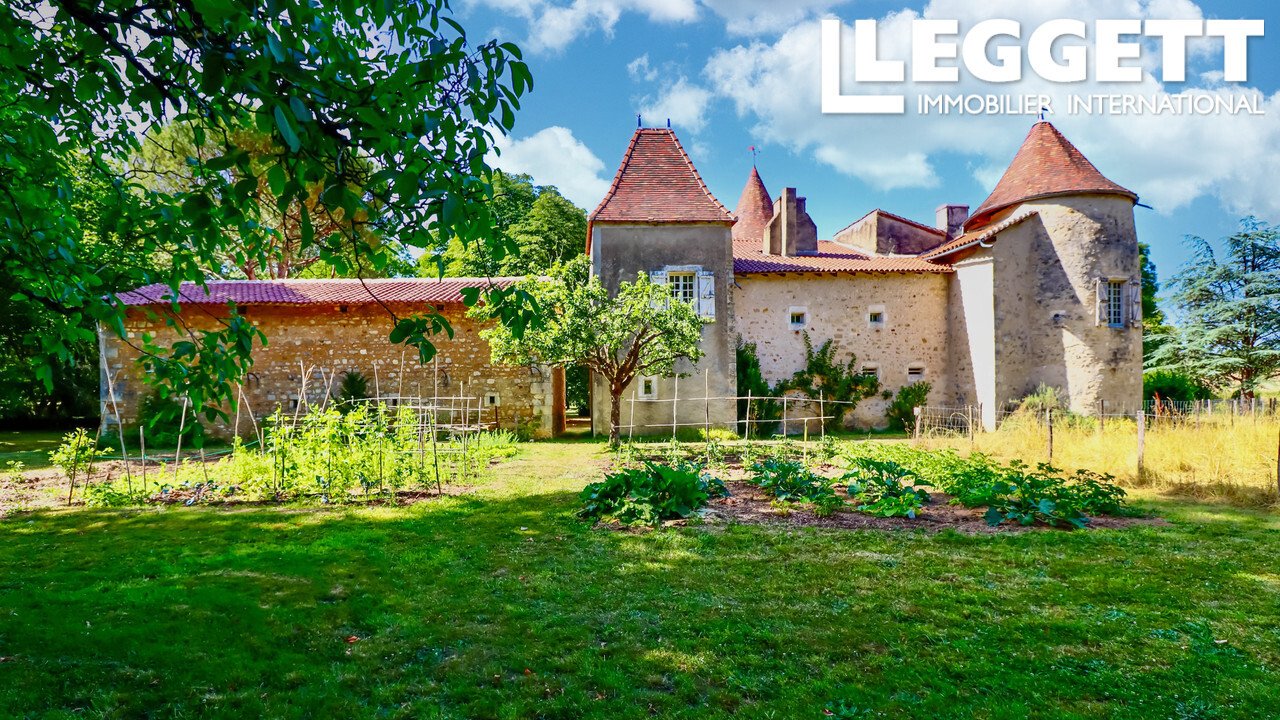 Beautiful Spacious 15th Century 5 Bed Logis Within Its Own 1.5ha Park; Riverside Location; Near Am