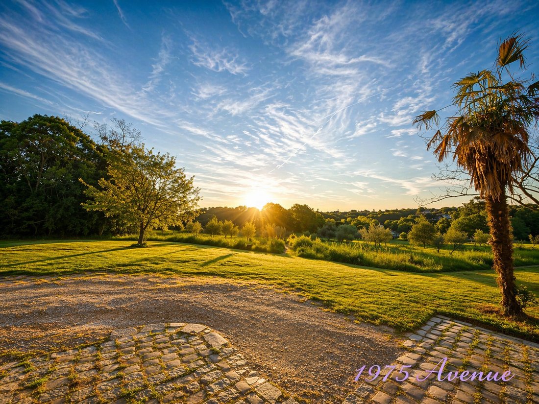 Bouliac, A Lovely Tuscan Style Property Of Approximately 600m² With 250m² Of Outbuildings, Featuring - 3