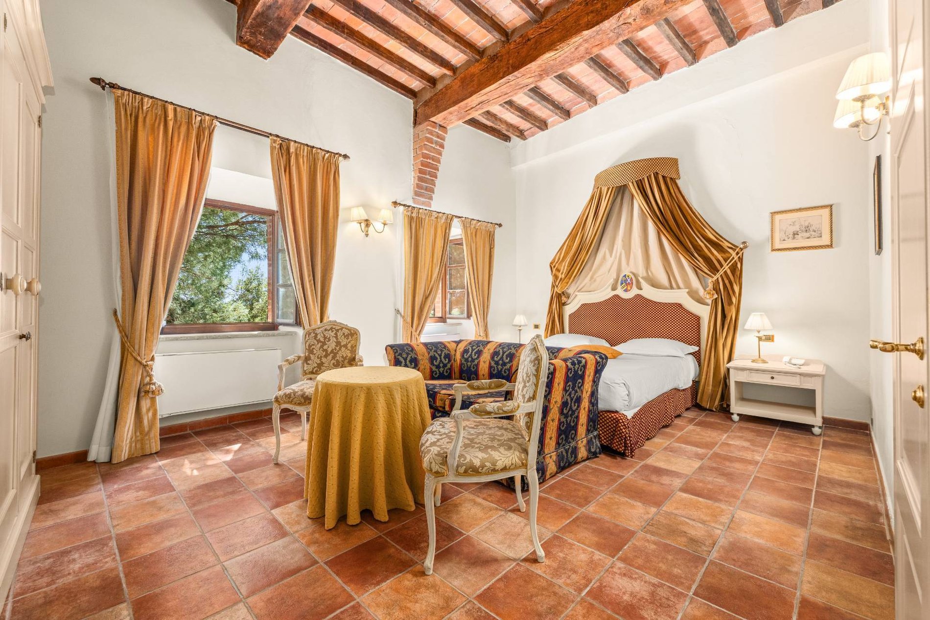 Castello In Vendita A Asciano