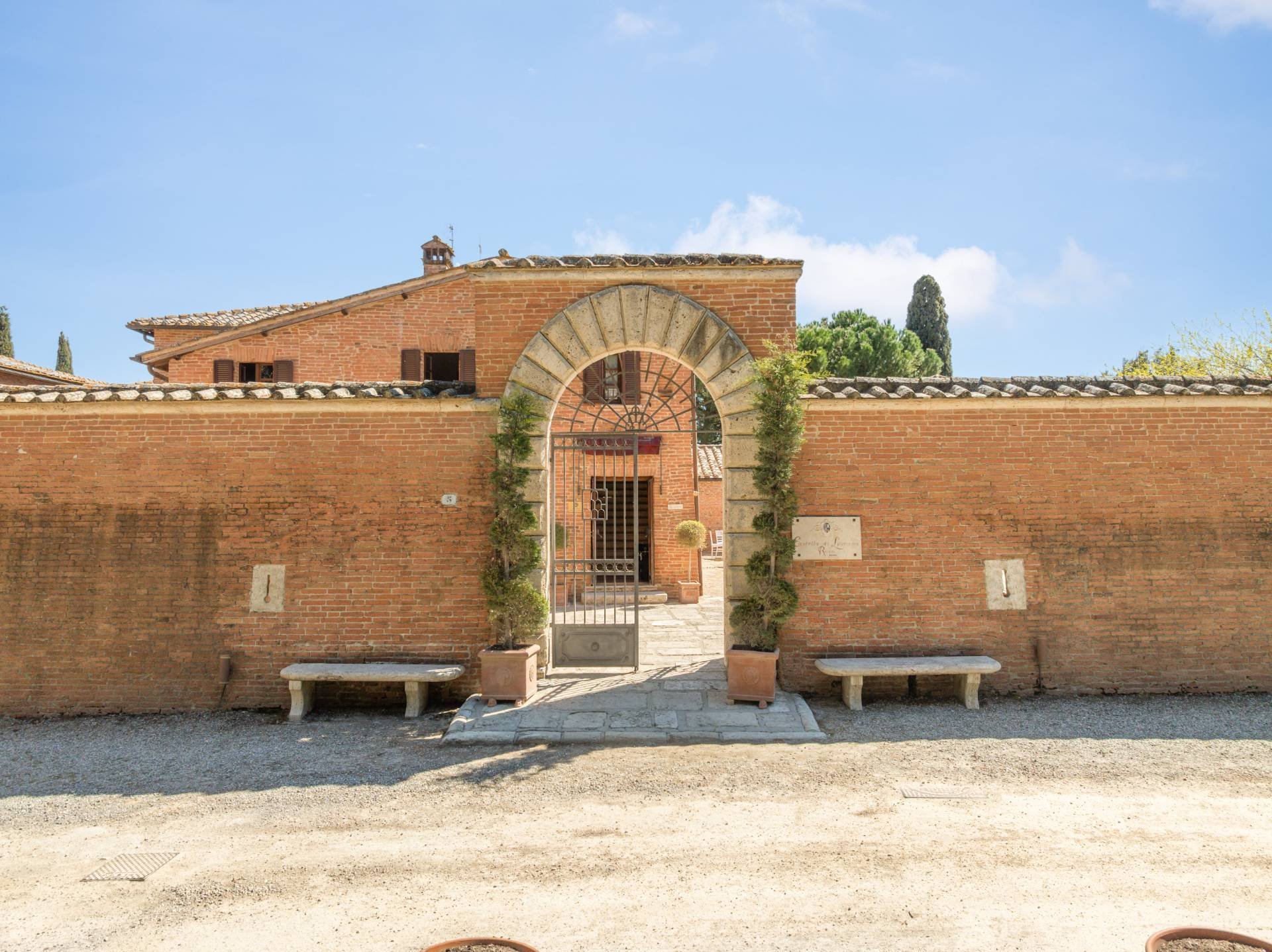 Castello In Vendita A Asciano