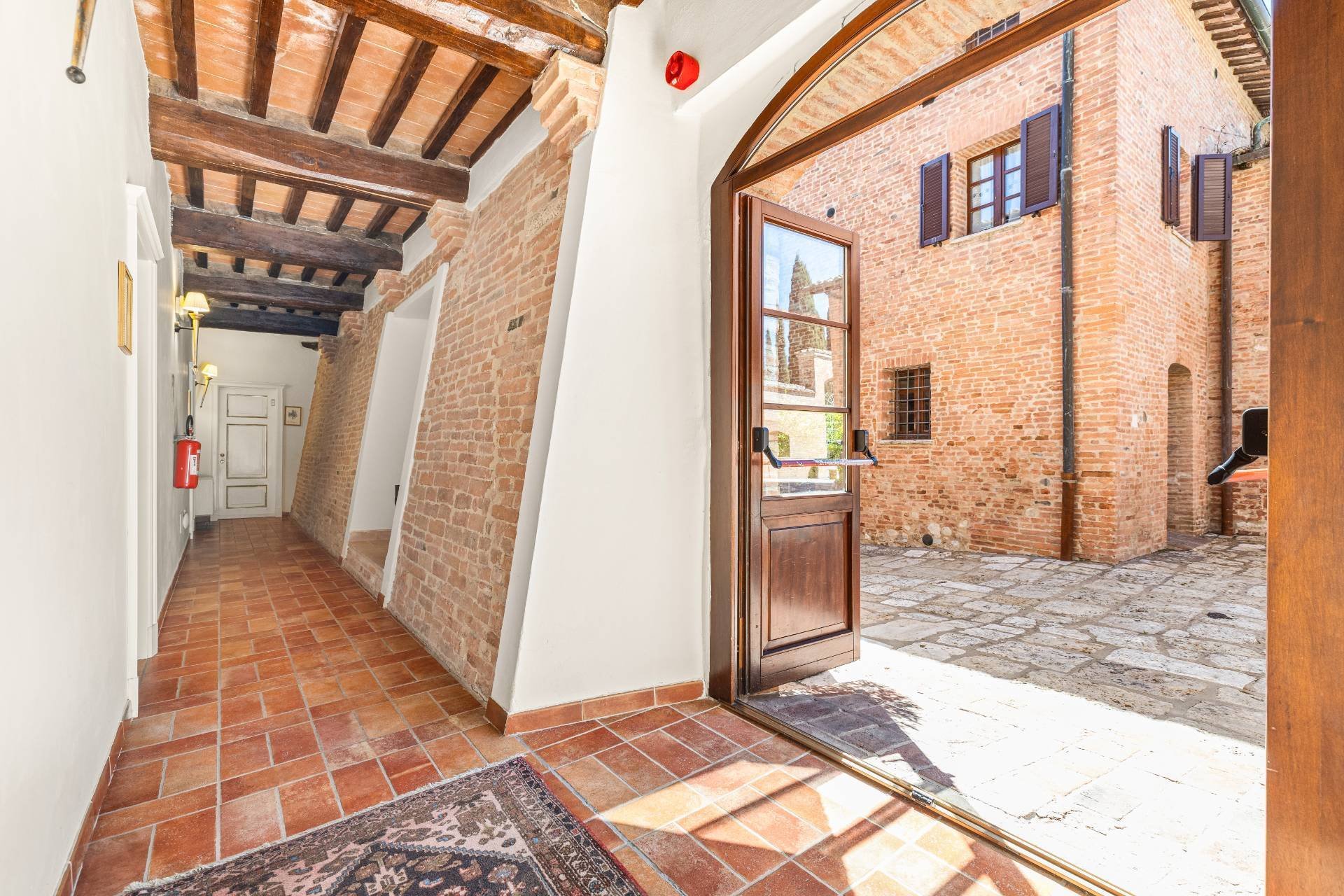 Castello In Vendita A Asciano